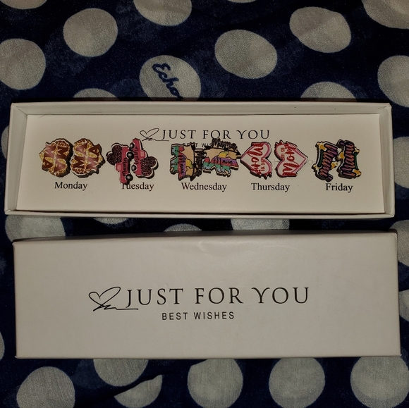 Wooden Mother's Day Earrings - Picture 1 of 4